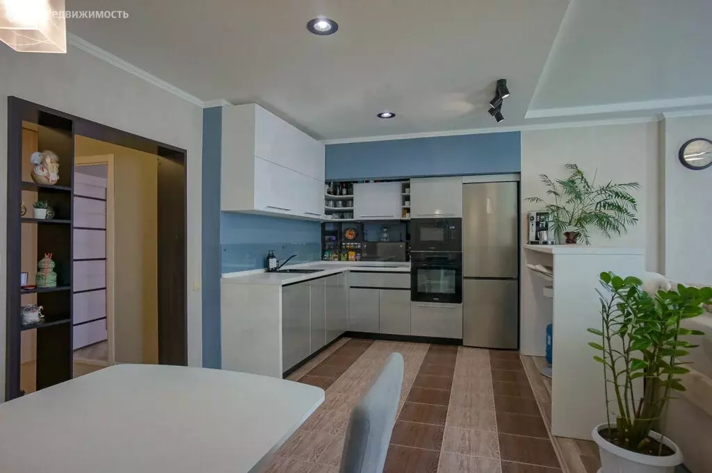 3-комнатная квартира: Екатеринбург, улица Краснолесья, 24 (90 м) - Фото 0