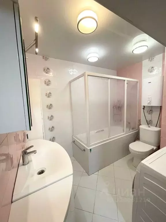 3-к кв. Башкортостан, Уфа ул. Генерала Горбатова, 7/3 (94.0 м) - Фото 1