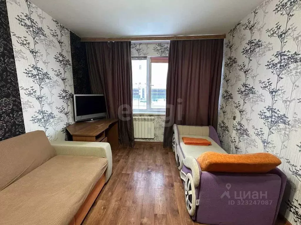 1-к кв. Ямало-Ненецкий АО, Новый Уренгой ул. Геологоразведчиков, 6 ... - Фото 0