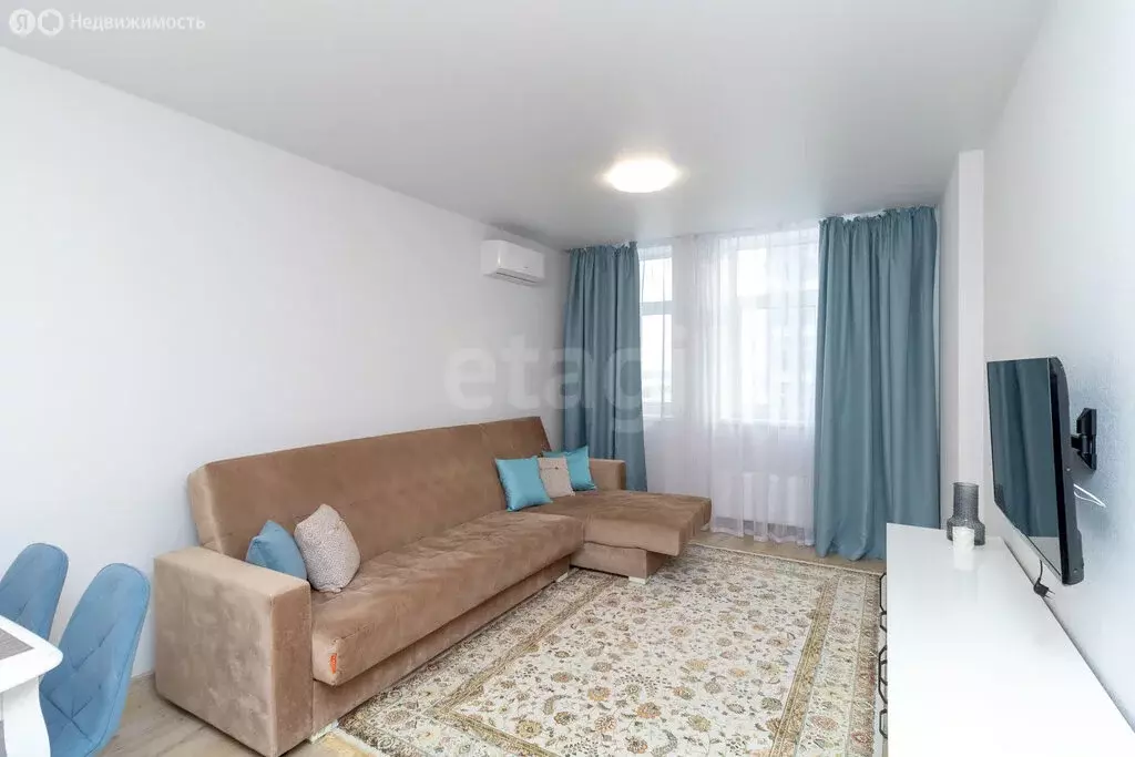 1-комнатная квартира: Тюмень, улица Тимофея Чаркова, 87 (44.6 м) - Фото 2