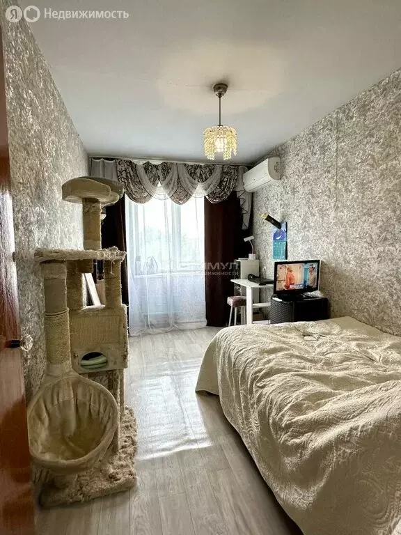2-комнатная квартира: Комсомольск-на-Амуре, улица Гамарника, 19к6 (43 ... - Фото 0