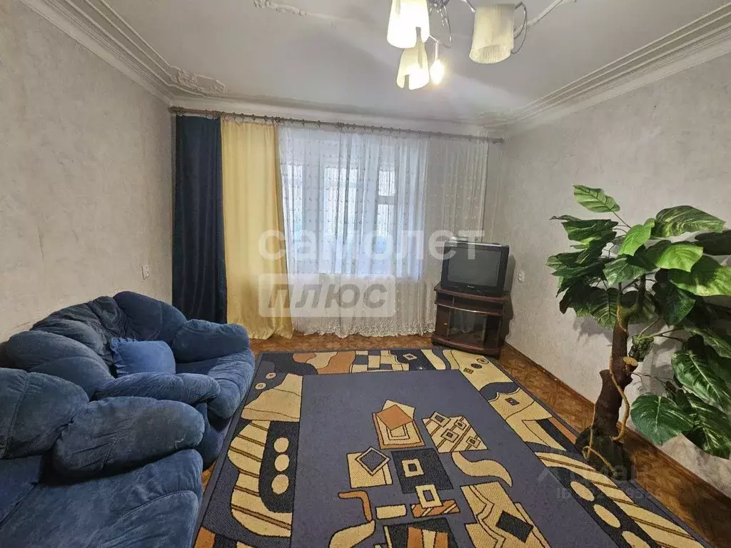 3-к кв. Пензенская область, Кузнецк Фабричная ул., 99 (68.6 м) - Фото 0