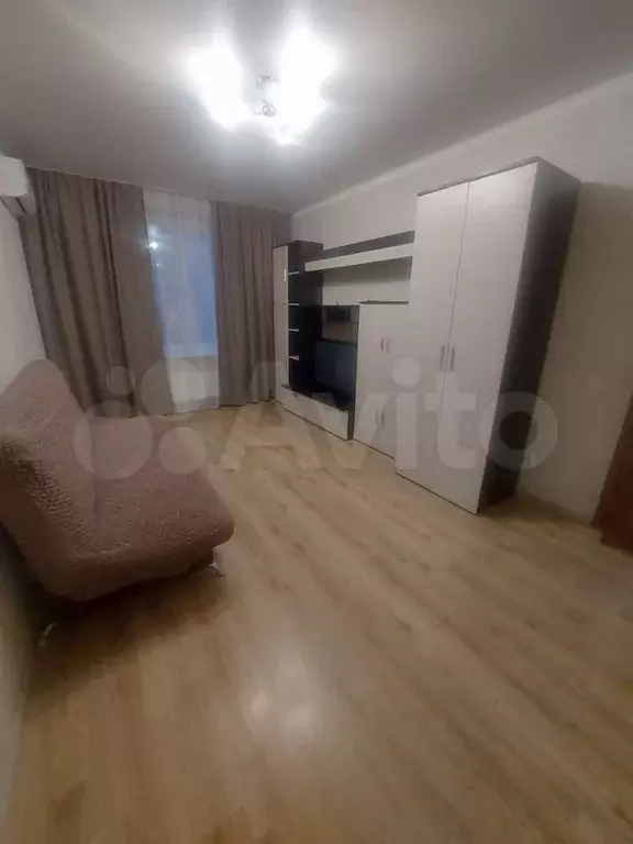 3-к. квартира, 70 м, 1/17 эт. - Фото 0