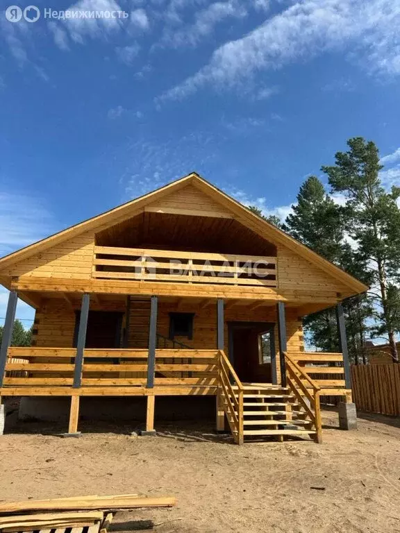 Дом в село Нижний Саянтуй, ДНТ Багульник, 3-й квартал, 711 (190 м) - Фото 1