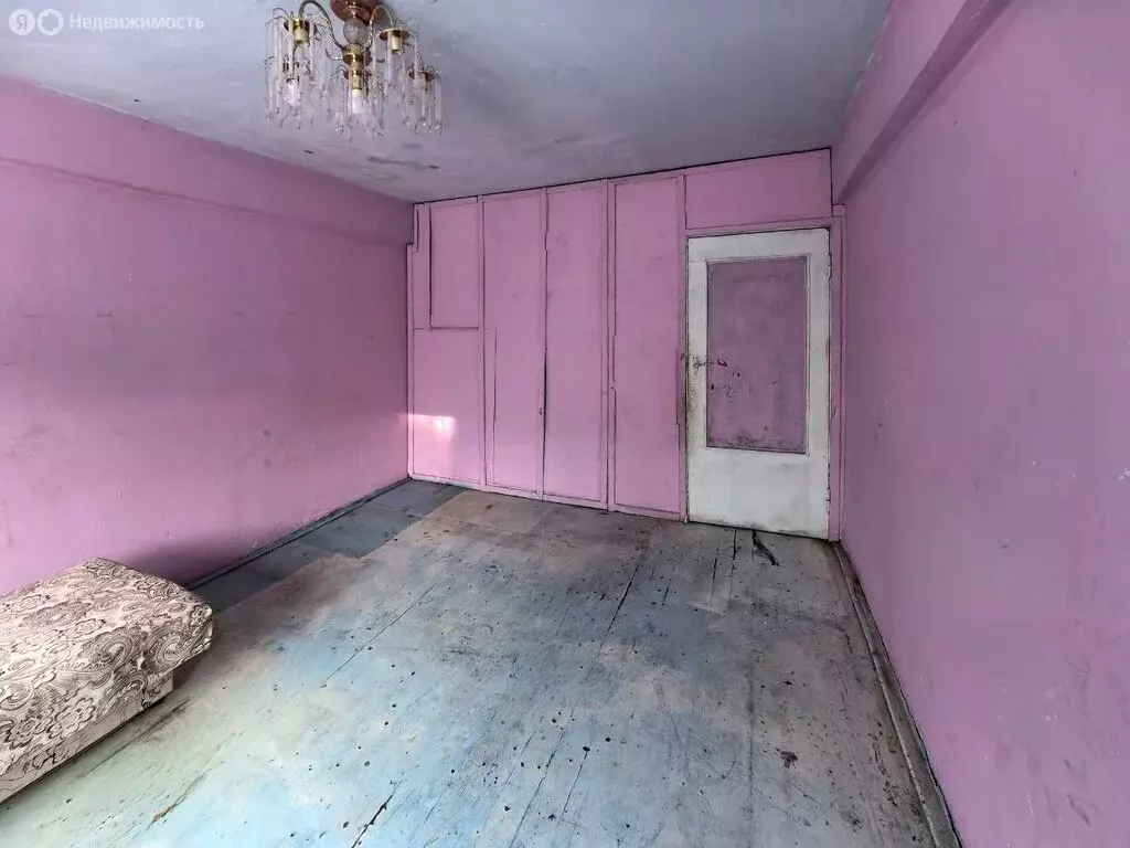 3-комнатная квартира: Белогорск, улица Кирова, 136 (69.2 м) - Фото 2