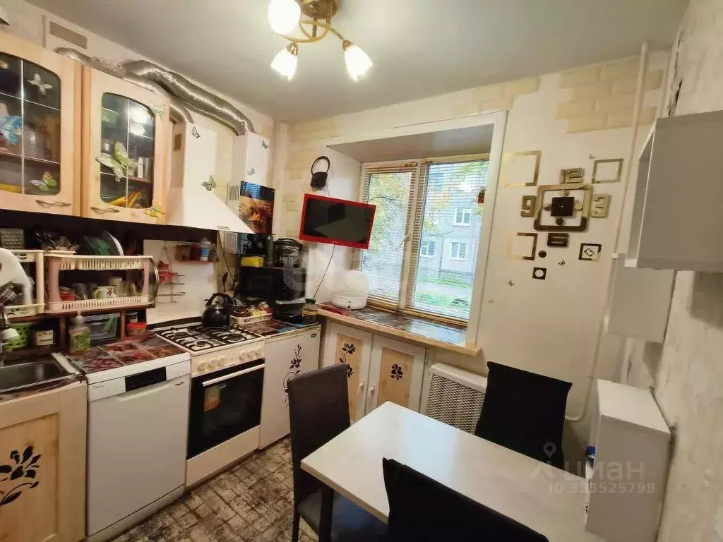 3-к кв. Коми, Сыктывкар ул. Морозова, 21 (57.1 м) - Фото 2