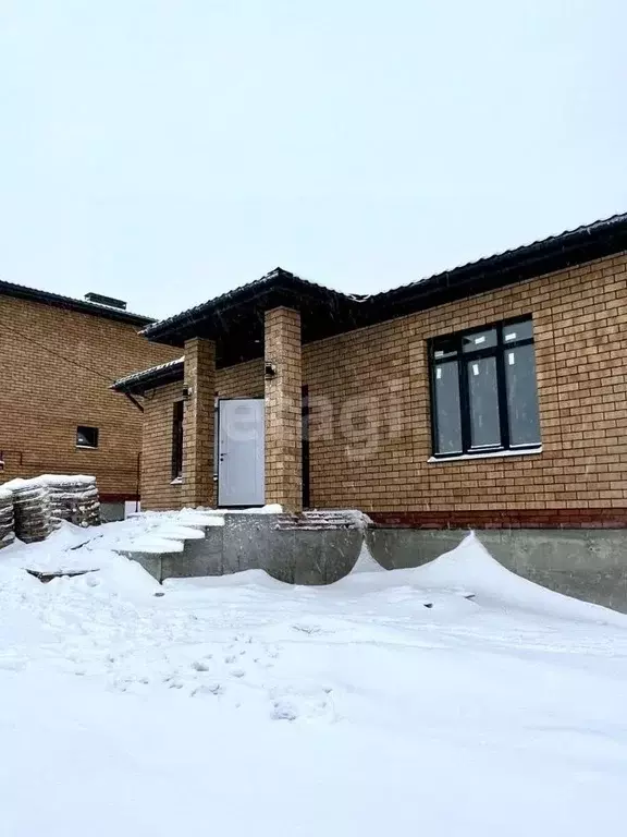 Дом в Татарстан, с. Высокая Гора ул. Хакима Зайниева (100 м) - Фото 0