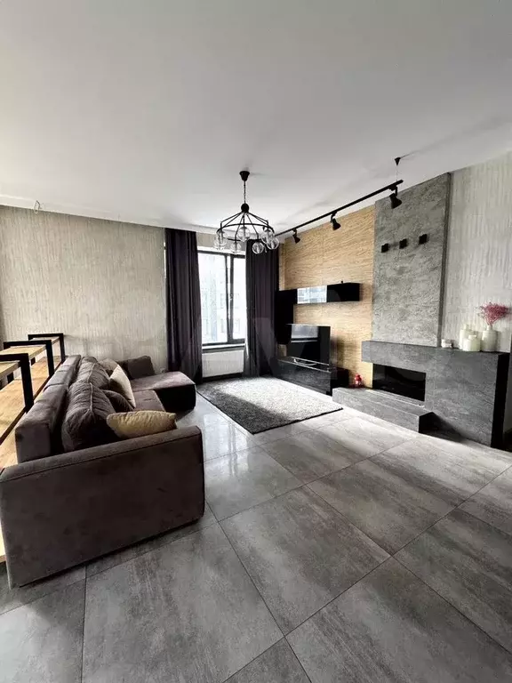 3-к. квартира, 115 м, 4/17 эт. - Фото 1