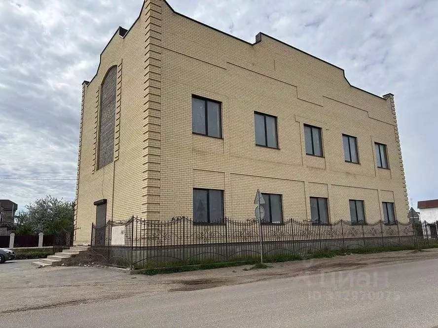 Торговая площадь в Астраханская область, пос. Володарский ул. ... - Фото 1