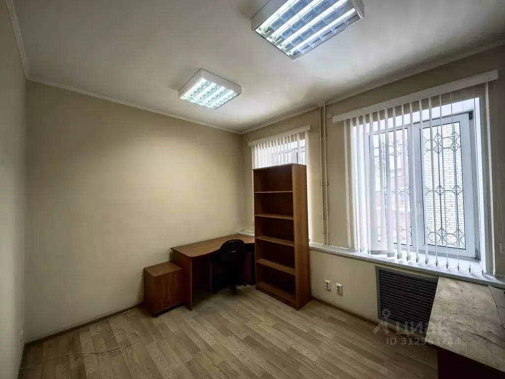 Офис в Омская область, Омск ул. Чкалова, 38к1 (9 м) - Фото 1