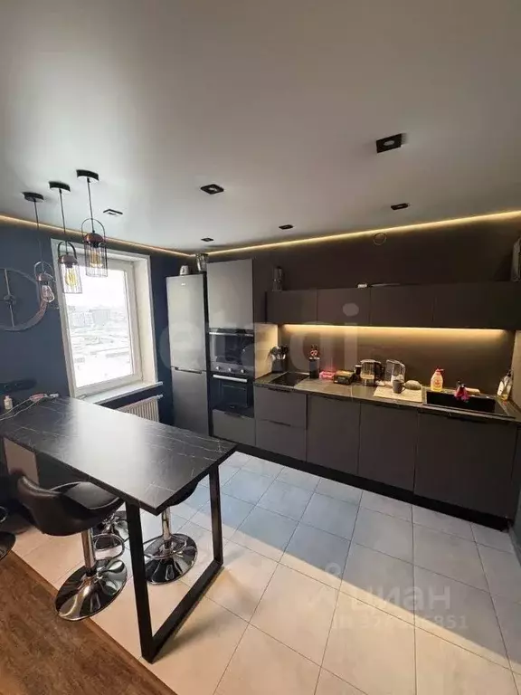 Студия Тюменская область, Тюмень ул. Республики, 204к5 (32.8 м) - Фото 1