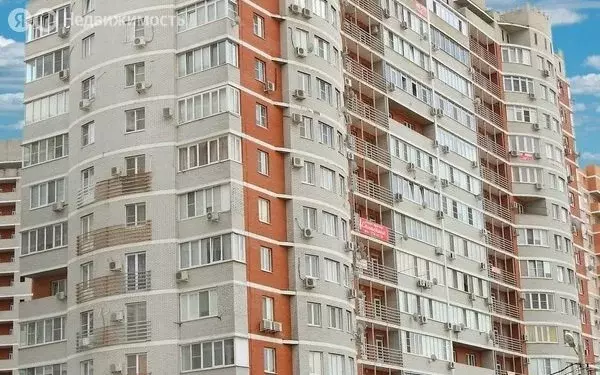 2-комнатная квартира: Краснодар, Гаражная улица, 71/1 (68.5 м) - Фото 0