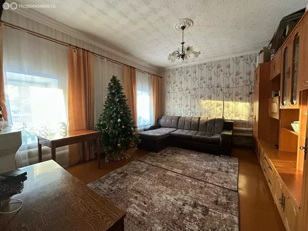 Дом в Ирбит, улица Революции (90 м) - Фото 1