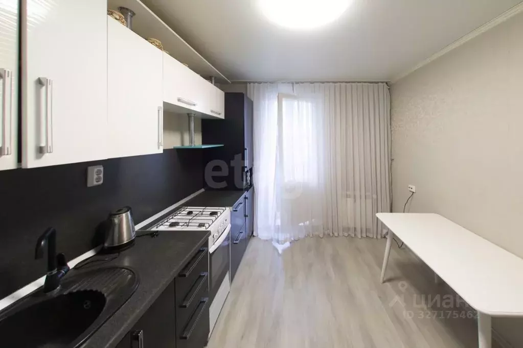 2-к кв. Татарстан, Альметьевск Алсу мкр, ул. Рината Галеева, 23 (59.0 ... - Фото 1