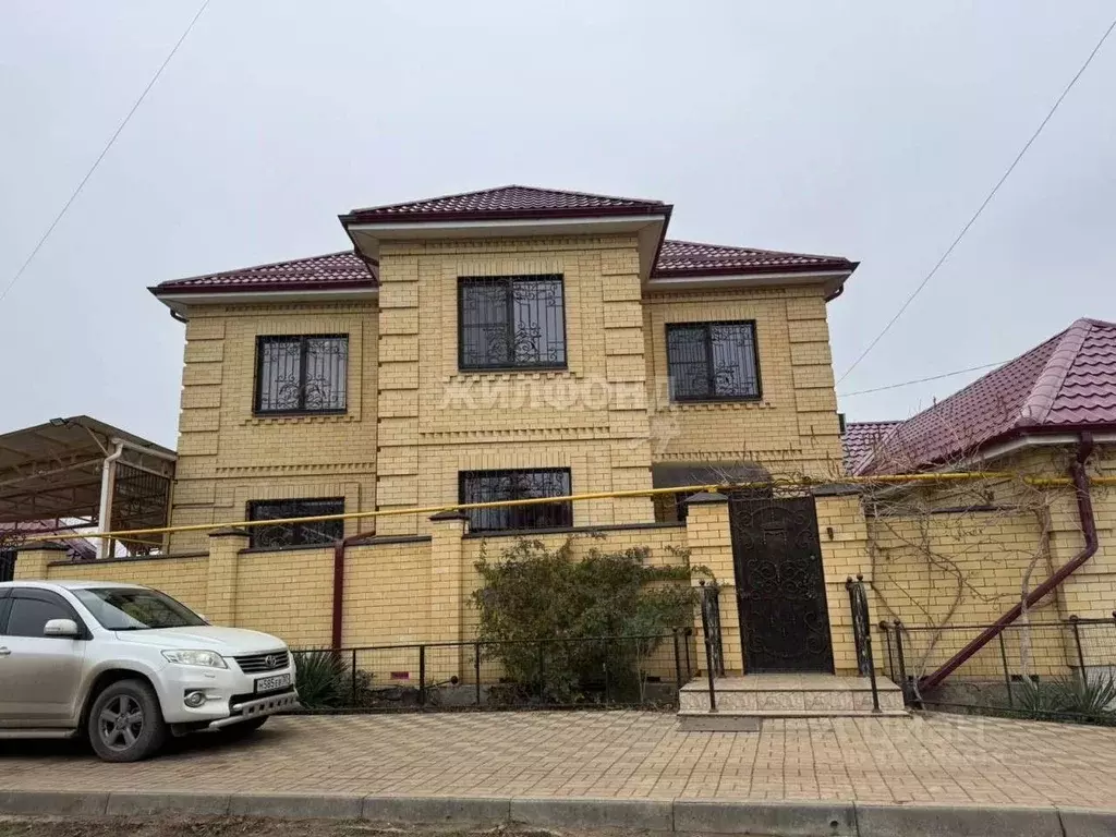 Дом в Астраханская область, Астрахань 40А (200 м) - Фото 0