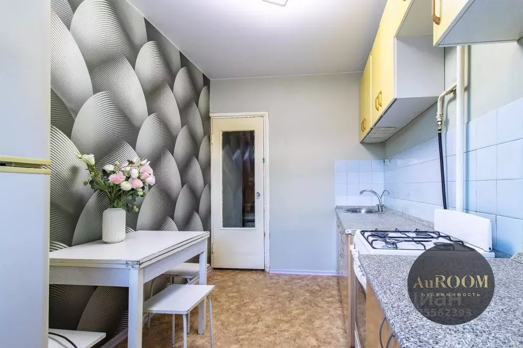 3-к кв. Волгоградская область, Волжский ул. Мира, 104 (64.0 м) - Фото 1