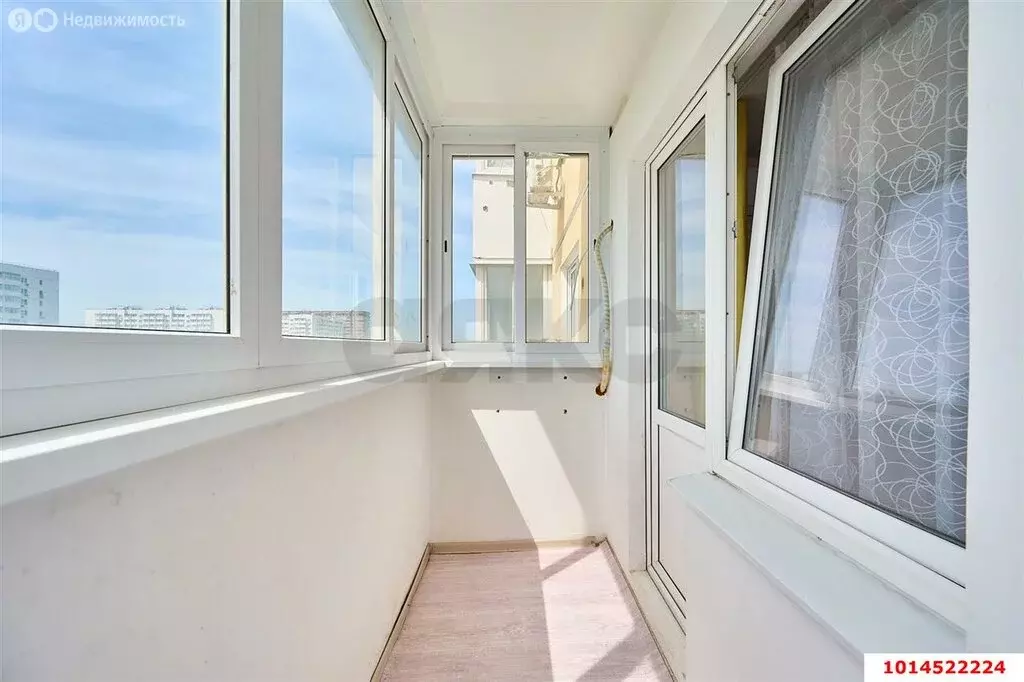 Квартира-студия: Краснодар, улица Героя А.А. Аверкиева, 13 (28 м) - Фото 0