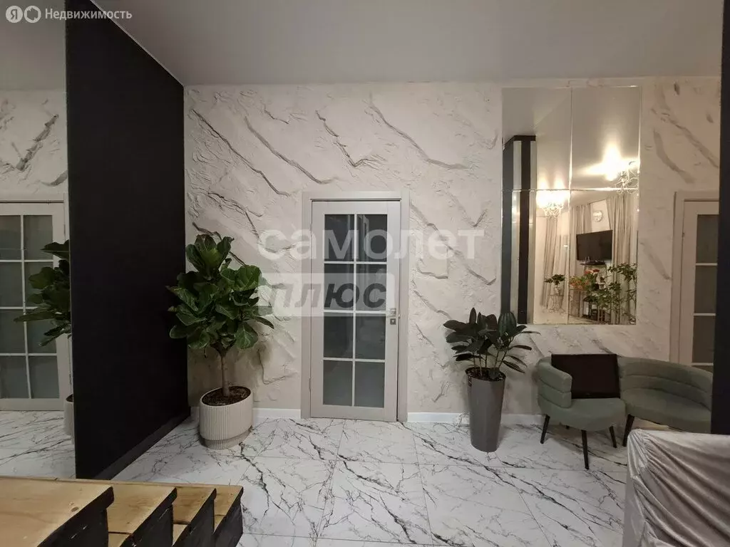 Дом в село Марфино, Ильинская улица, 8 (300 м) - Фото 1