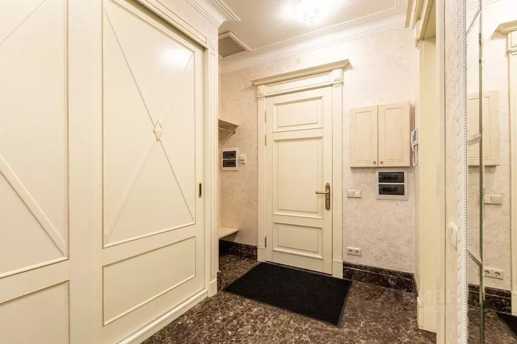 3-к кв. Санкт-Петербург Кемская ул., 1 (200.0 м) - Фото 1