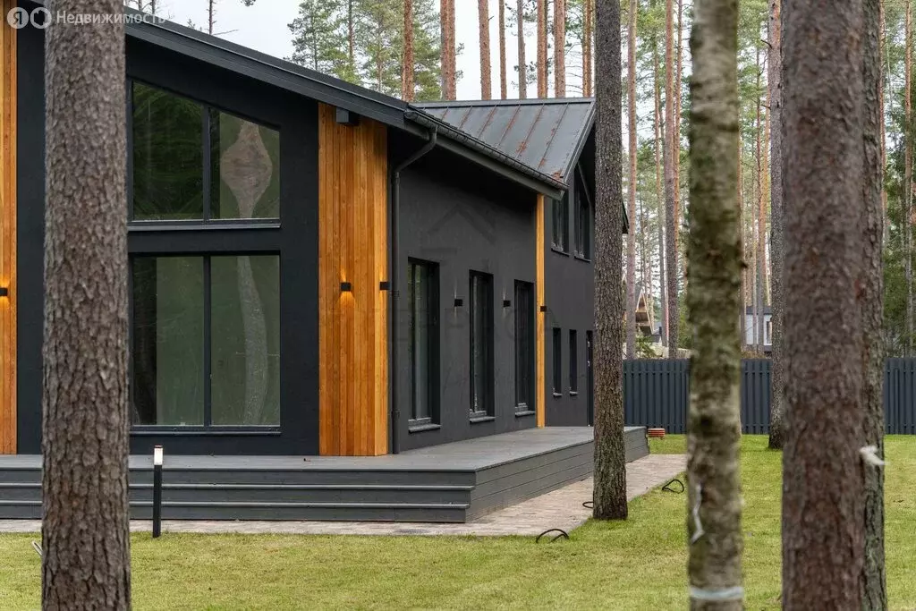 Дом в Выборгский район, городской посёлок Рощино (351.2 м) - Фото 2