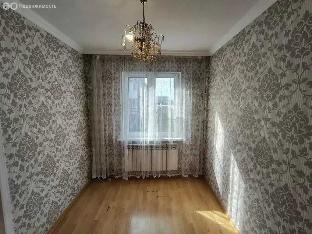 4-комнатная квартира: Владикавказ, улица Алихана Гагкаева, 7 (84.3 м) - Фото 0
