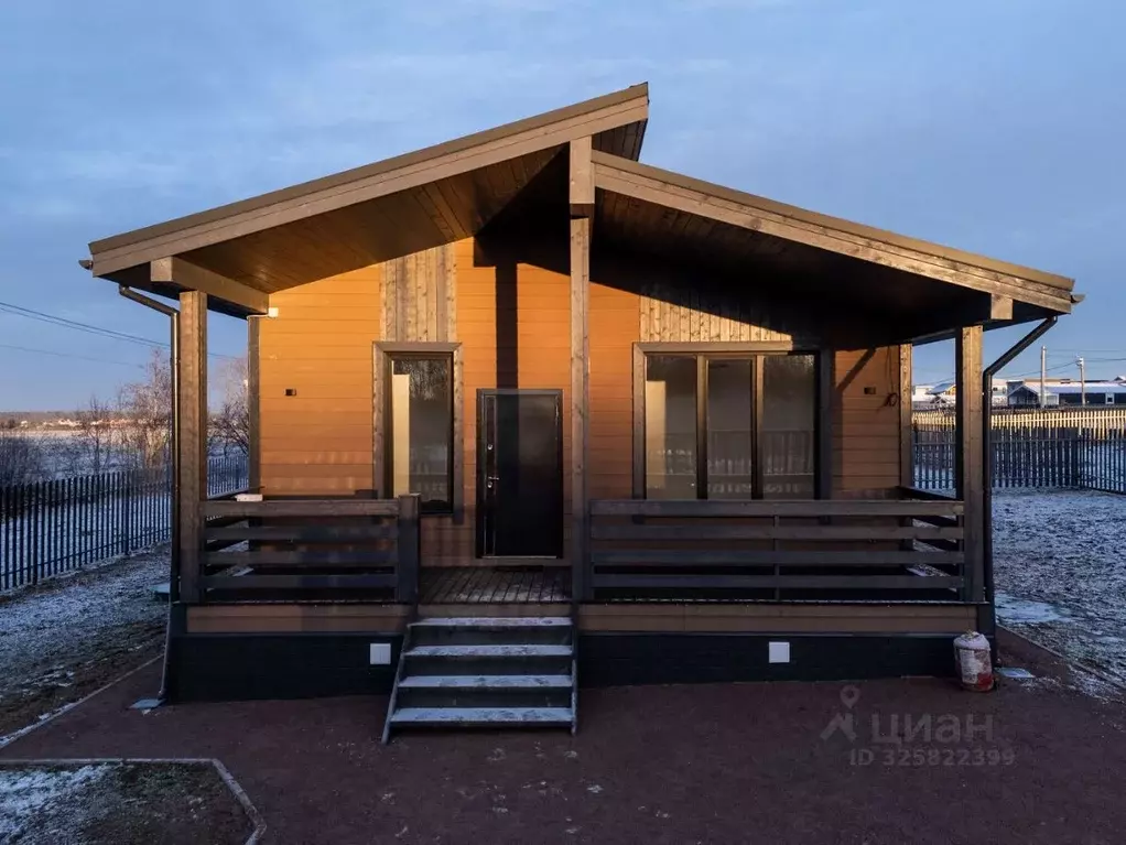 Дом в Ленинградская область, Ломоносовский район, Аннинское городское ... - Фото 1