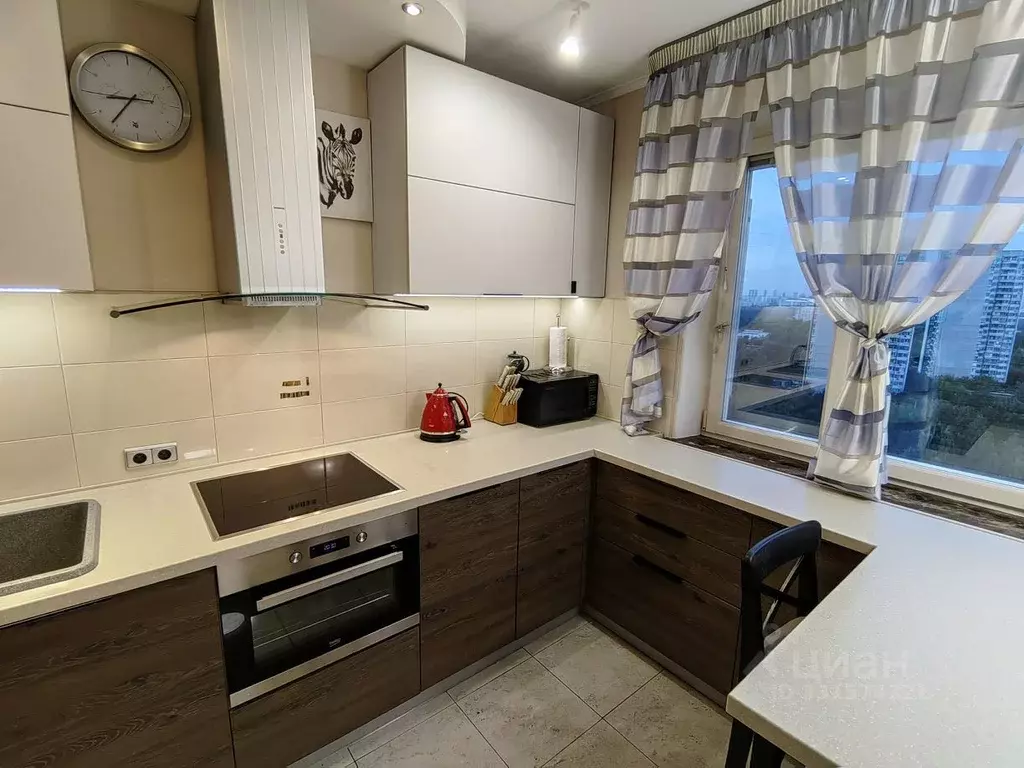 3-к кв. Москва ул. Крылатские Холмы, 41к1 (77.0 м) - Фото 2