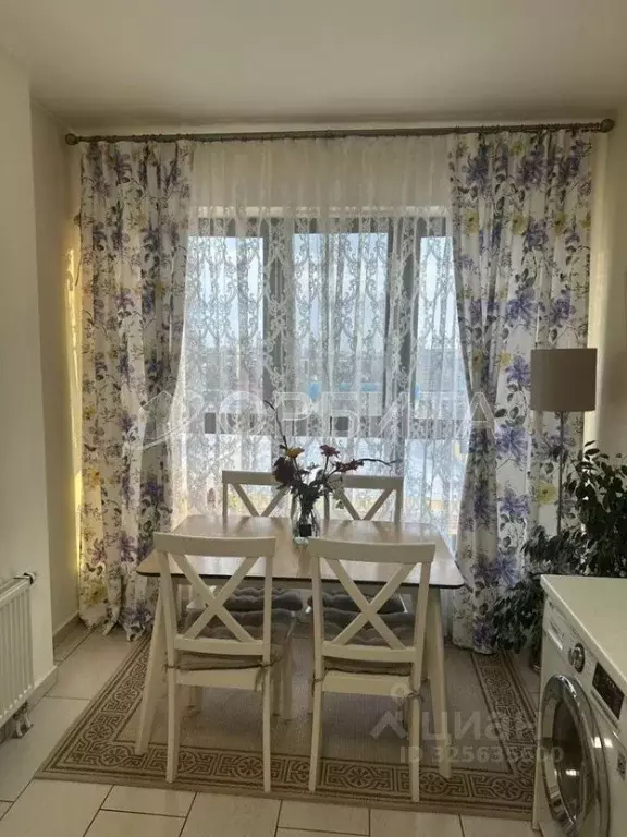 2-к кв. Тюменская область, Тюмень ул. Максима Горького, 68 (82.0 м) - Фото 2