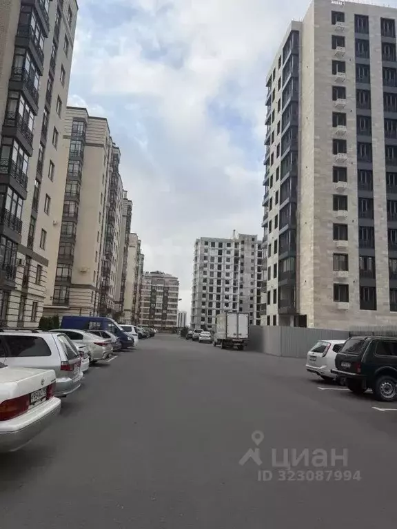 2-к кв. Северная Осетия, Владикавказ ул. Астана Кесаева, 44В (68.4 м) - Фото 1