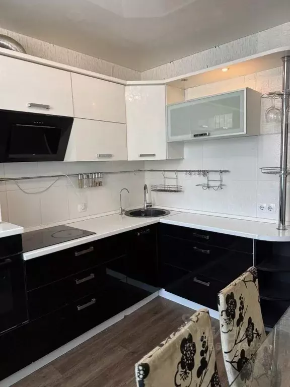 3-к кв. Калининградская область, Калининград ул. Генерала Толстикова, ... - Фото 2