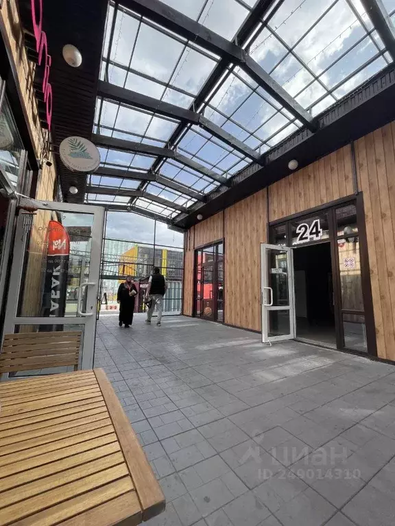 Торговая площадь в Башкортостан, Уфа ул. Мустая Карима, 4 (25 м) - Фото 1