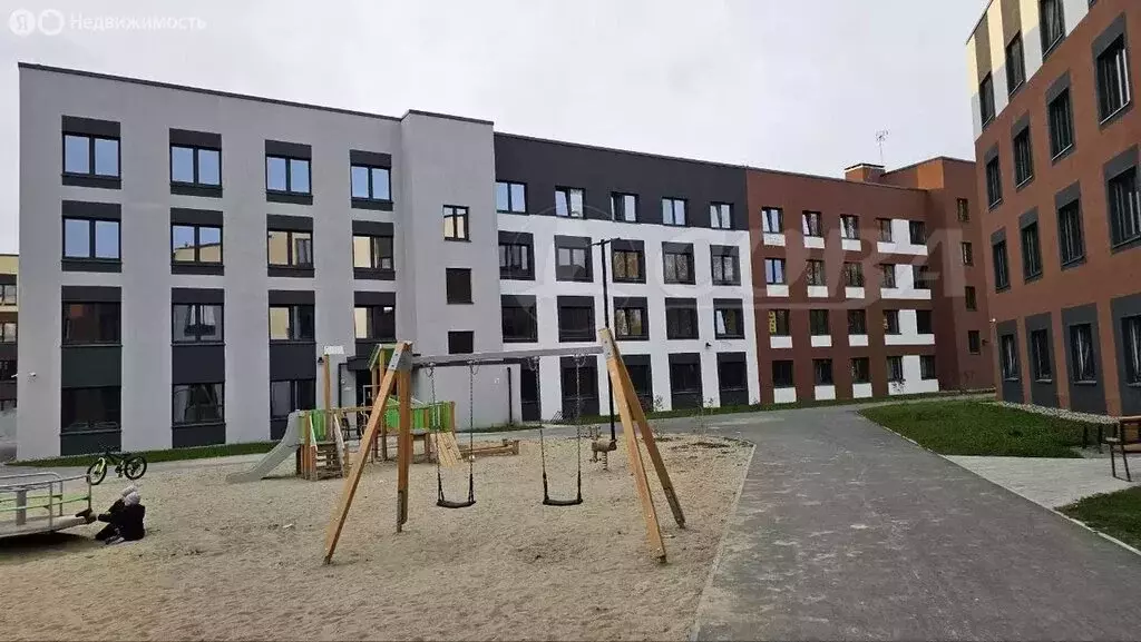 2-комнатная квартира: Тюмень, Светлая улица, 10 (55 м) - Фото 1