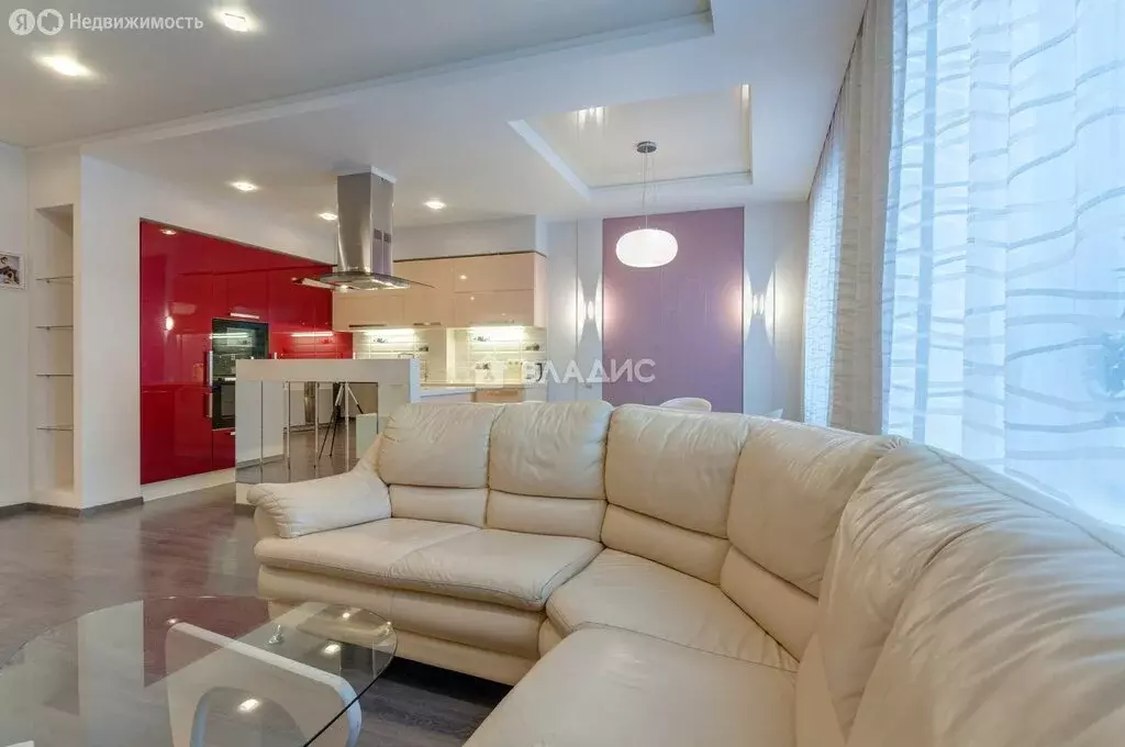 2-комнатная квартира: Вологда, Новгородская улица, 4Б (92.5 м) - Фото 1