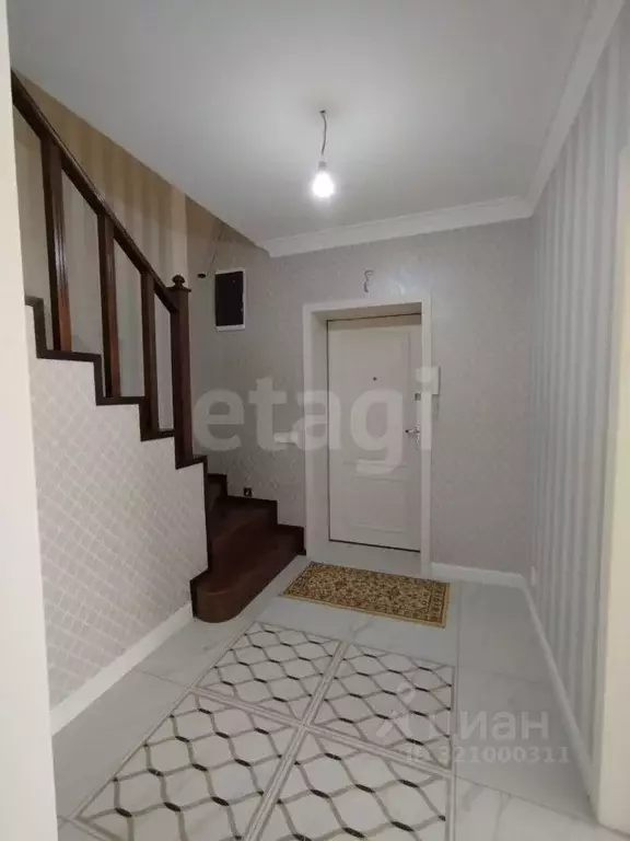 3-к кв. Северная Осетия, Владикавказ ул. Шамиля Джикаева, 7 (98.0 м) - Фото 2