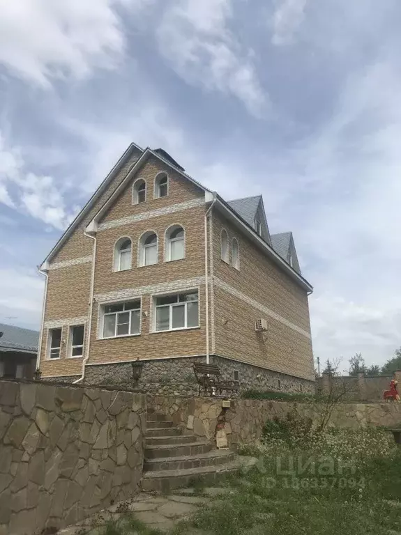 Коттедж в Курская область, Курск Триумфальная ул. (580 м) - Фото 0
