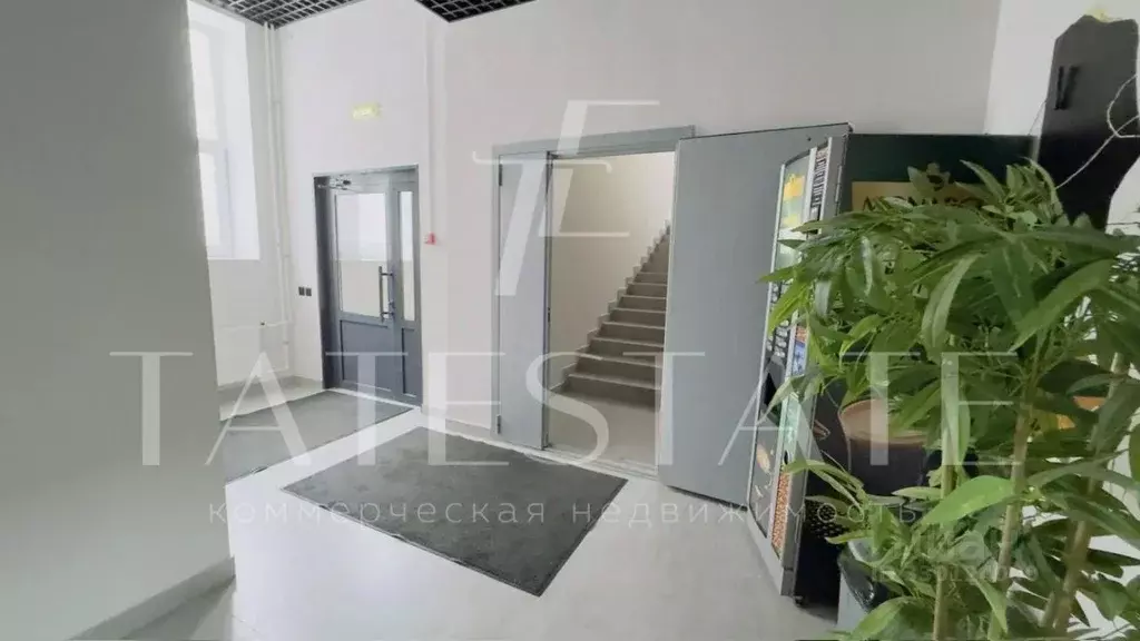 Офис в Татарстан, Казань ул. Нигматуллина, 3 (500 м) - Фото 1