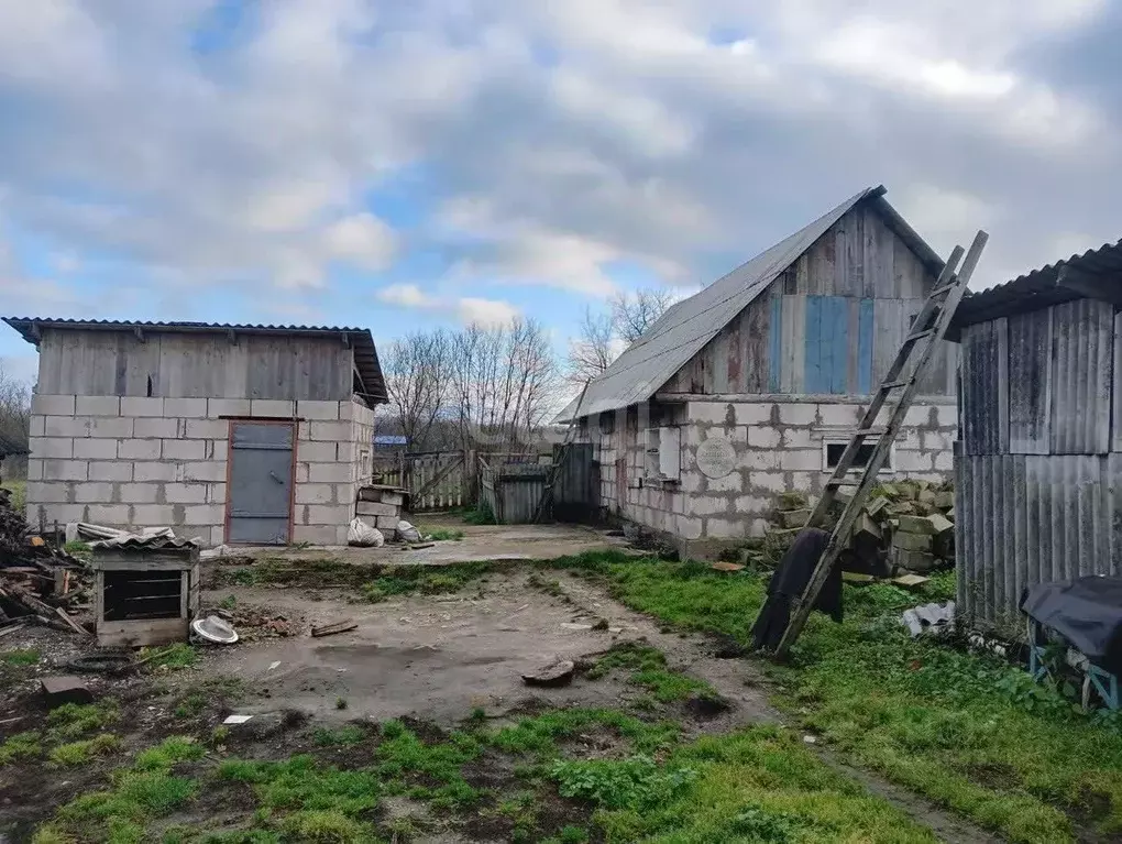 Дом в Калужская область, Жиздринский район, Совхоз Коллективизатор ... - Фото 0