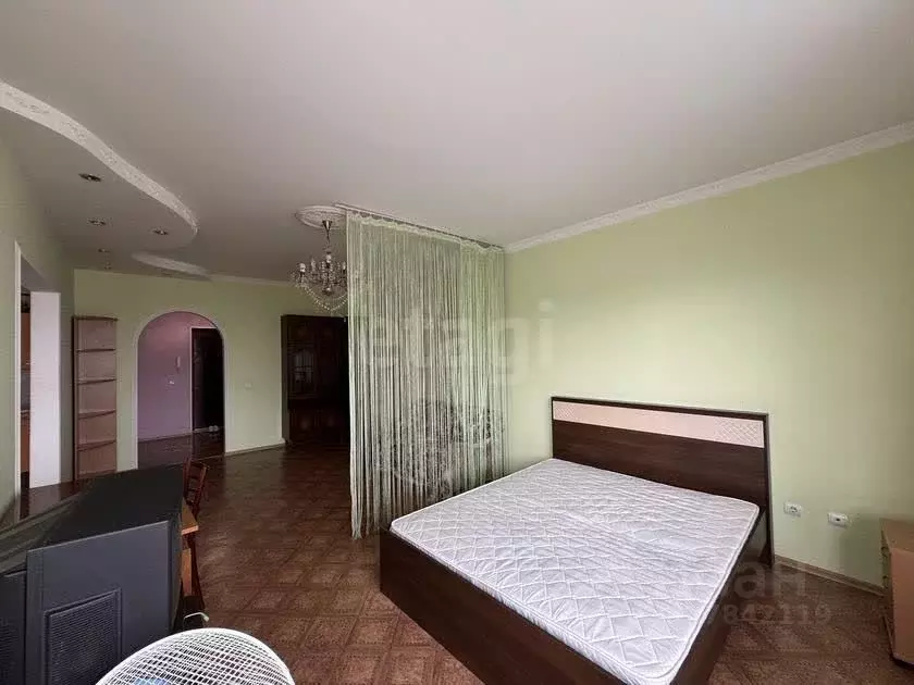 1-к кв. Тюменская область, Тюмень ул. 50 лет Октября, 24к2 (52.6 м) - Фото 1