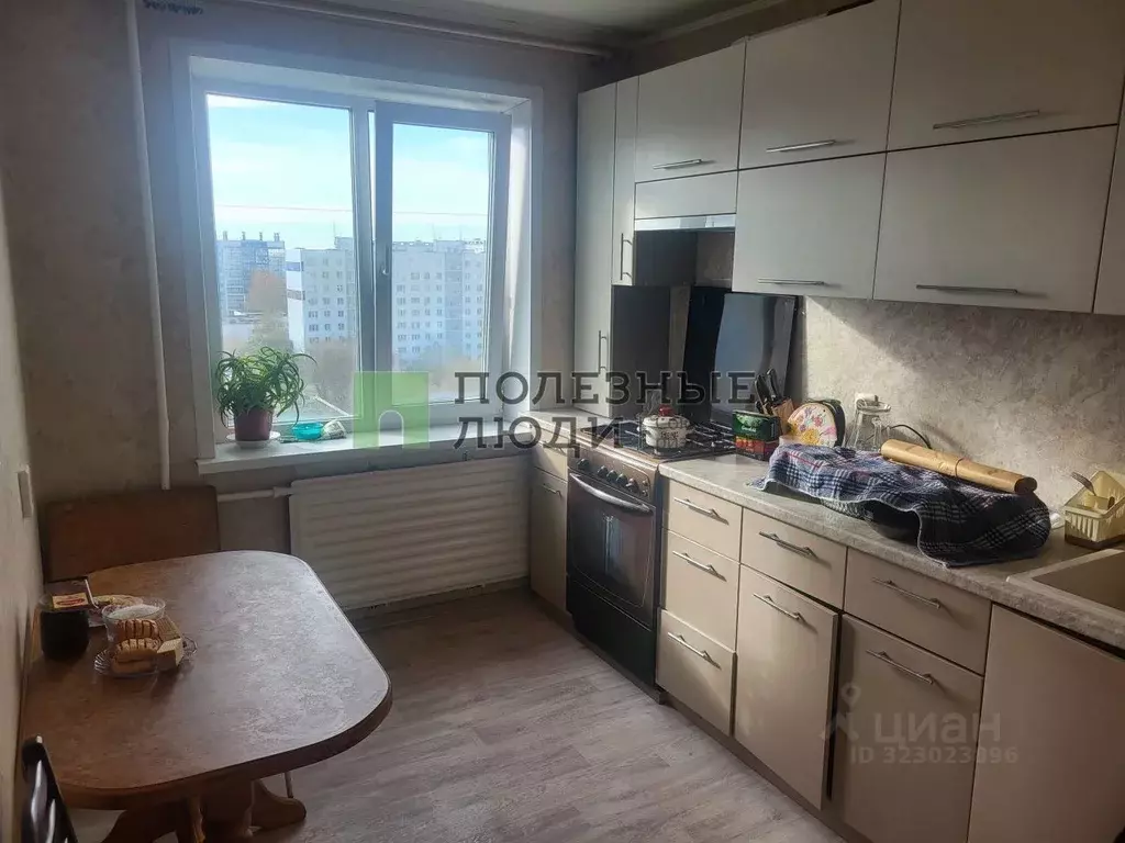 3-к кв. Курганская область, Курган Заозерный жилрайон, 2-й мкр, 9 ... - Фото 1