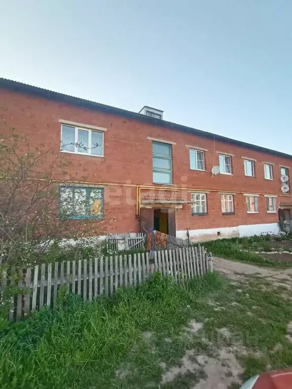 2-к кв. Удмуртия, Можгинский район, д. Трактор ул. Удмуртская, 17 ... - Фото 0