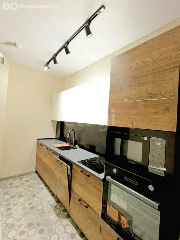 1-комнатная квартира: Абакан, улица Комарова, 7А (42 м) - Фото 1