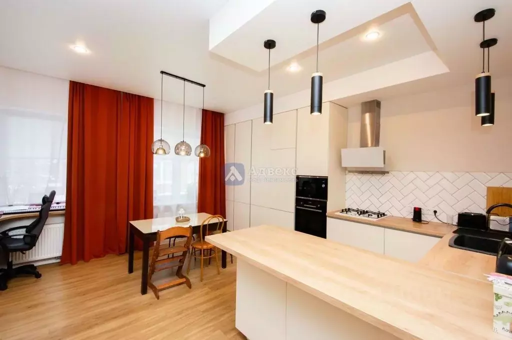 Таунхаус в Тюменская область, Тюмень ул. Василия Борисова, 13 (141 м) - Фото 1