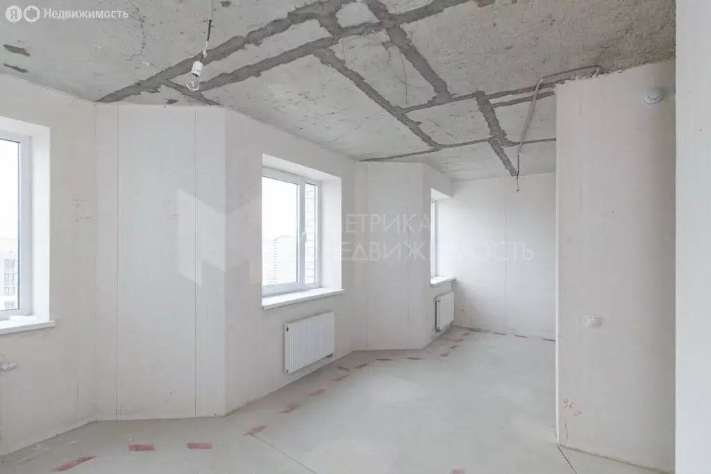 1-комнатная квартира: Тюмень, улица Новосёлов, 96 (41.1 м) - Фото 0