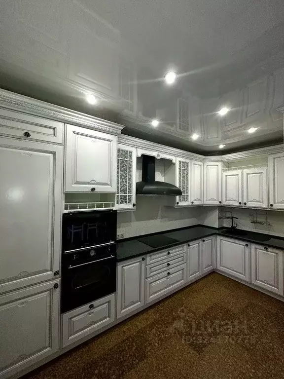 2-к кв. Тюменская область, Тюмень Солнечный проезд, 3 (81.0 м) - Фото 1