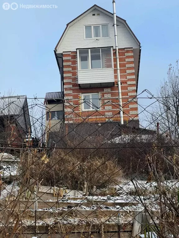 Дом в Горно-Алтайск, Терновый переулок (150 м) - Фото 1