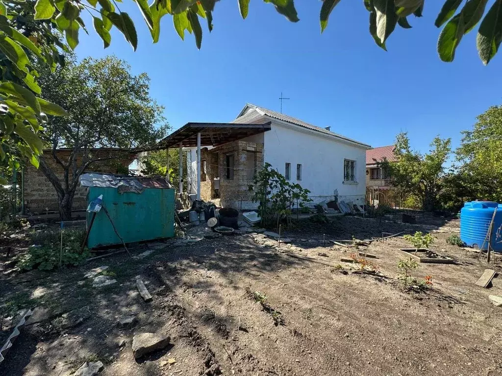 Дом в Крым, Симферопольский район, Чистенское с/пос, Строитель садовые ... - Фото 1