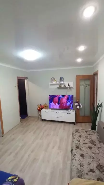 2-к кв. Башкортостан, Салават ул. Ленина, 13А (35.6 м) - Фото 1