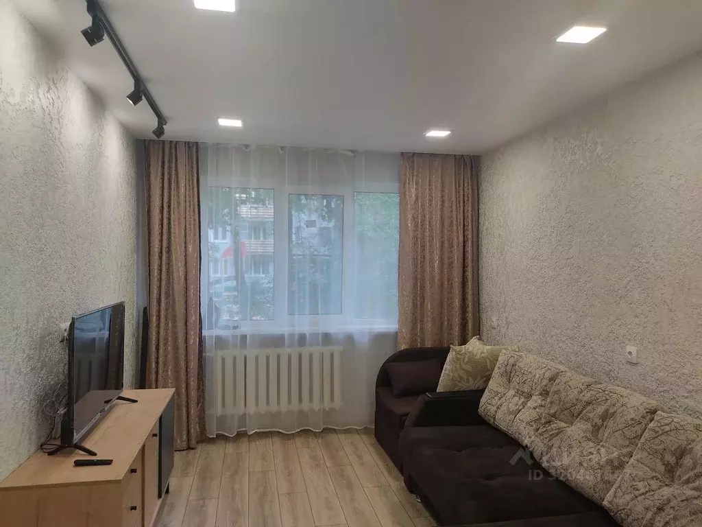 2-к кв. Псковская область, Псков Юбилейная ул., 83А (42.0 м) - Фото 2