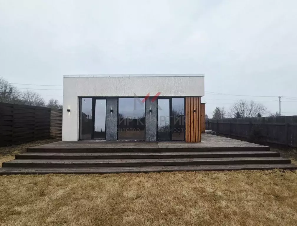 Дом в Хакасия, Усть-Абаканский район, пос. Тепличный Молодежная ул., ... - Фото 1