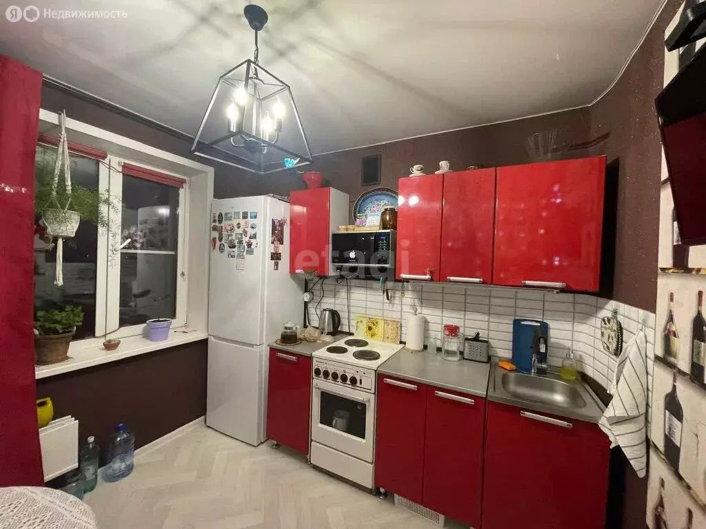3-комнатная квартира: Кемерово, Белозёрная улица, 33 (67.5 м) - Фото 1